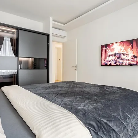 Апартаменты Waterfront - Na Vodi - Sensa 3 *